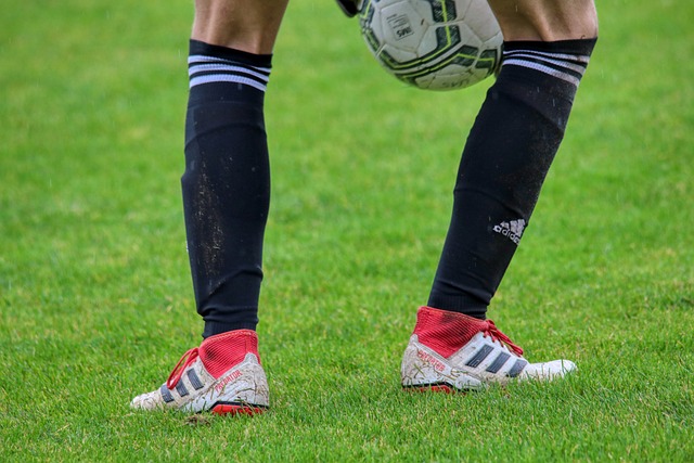 此前对阵拜仁时扭伤左膝，努诺-门德斯本周四恢复了训练